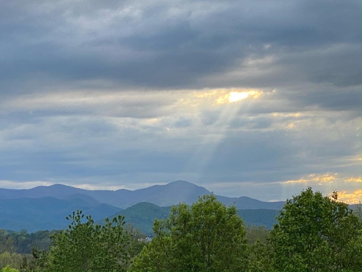 Skylaranna Resort & Spa Hendersonville Buitenkant foto